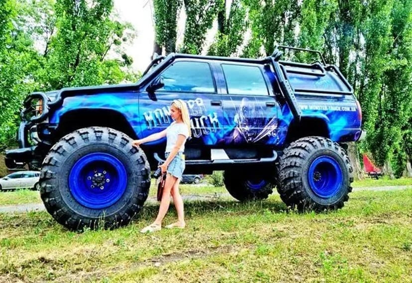 077 Monster Truck “Transformer” на день народження