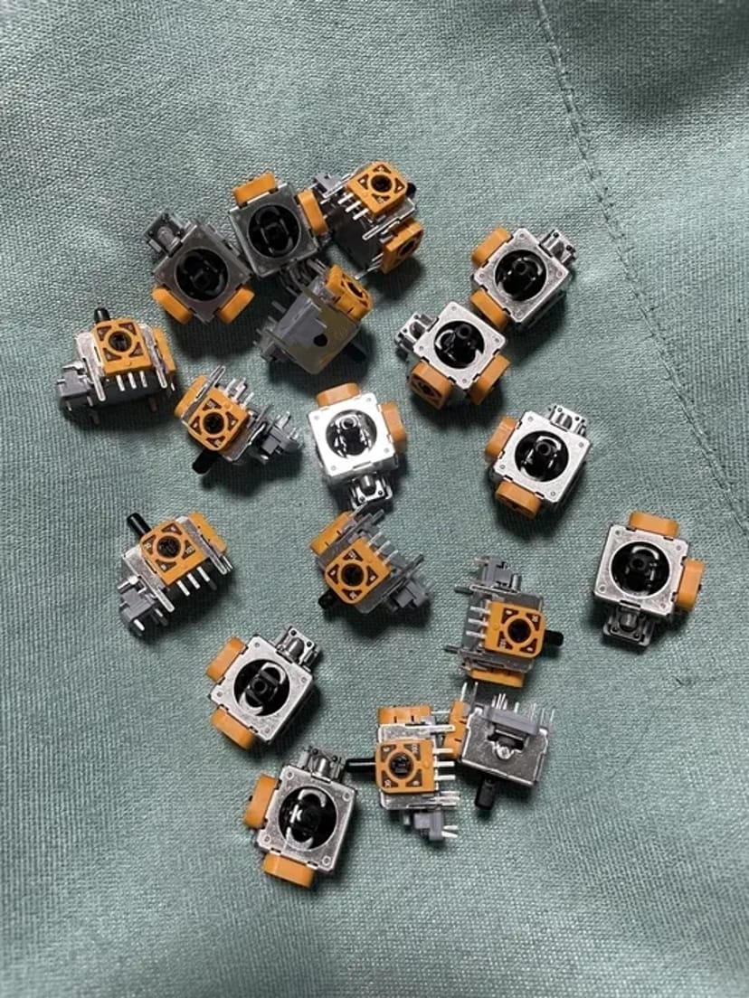 Ремонт геймпадів xbox та PlayStation — швидко і якісно