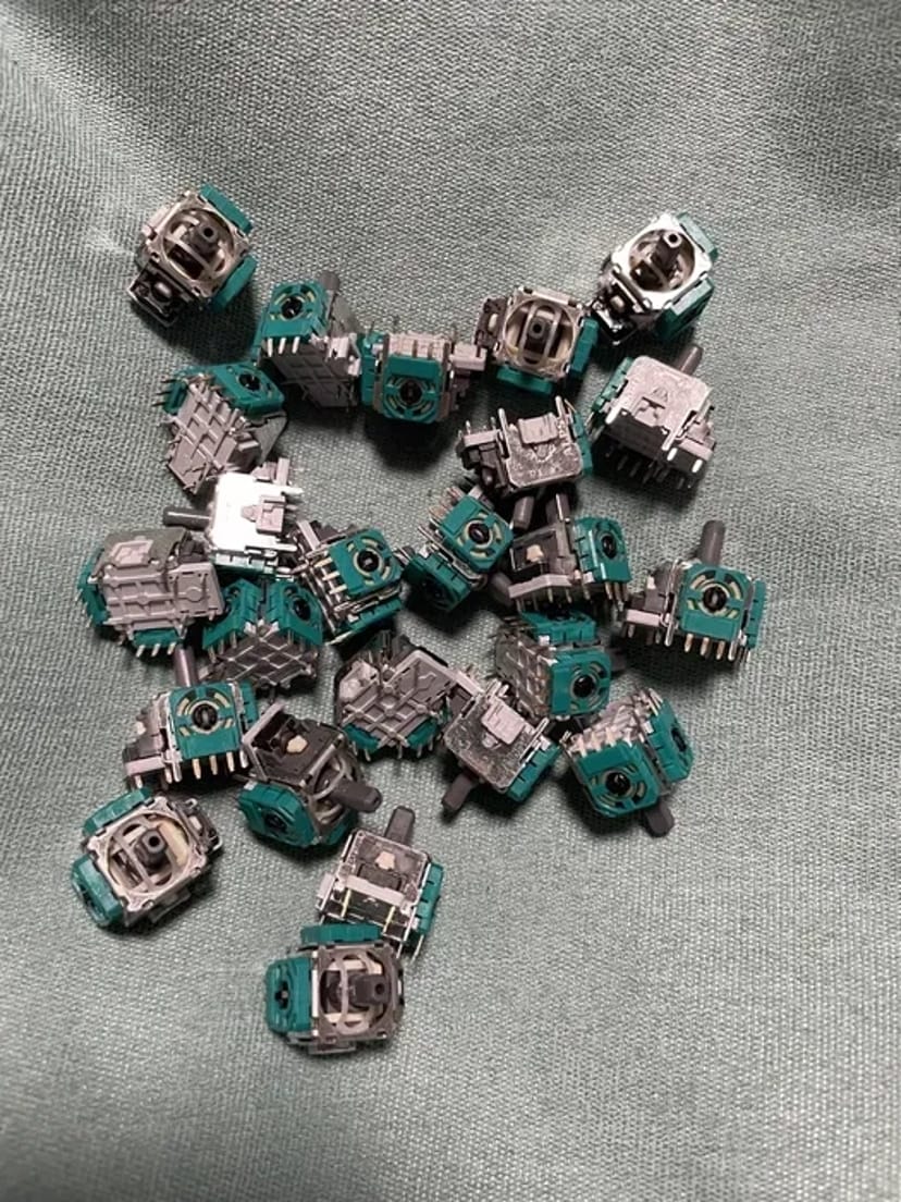 Ремонт геймпадів xbox та PlayStation — швидко і якісно