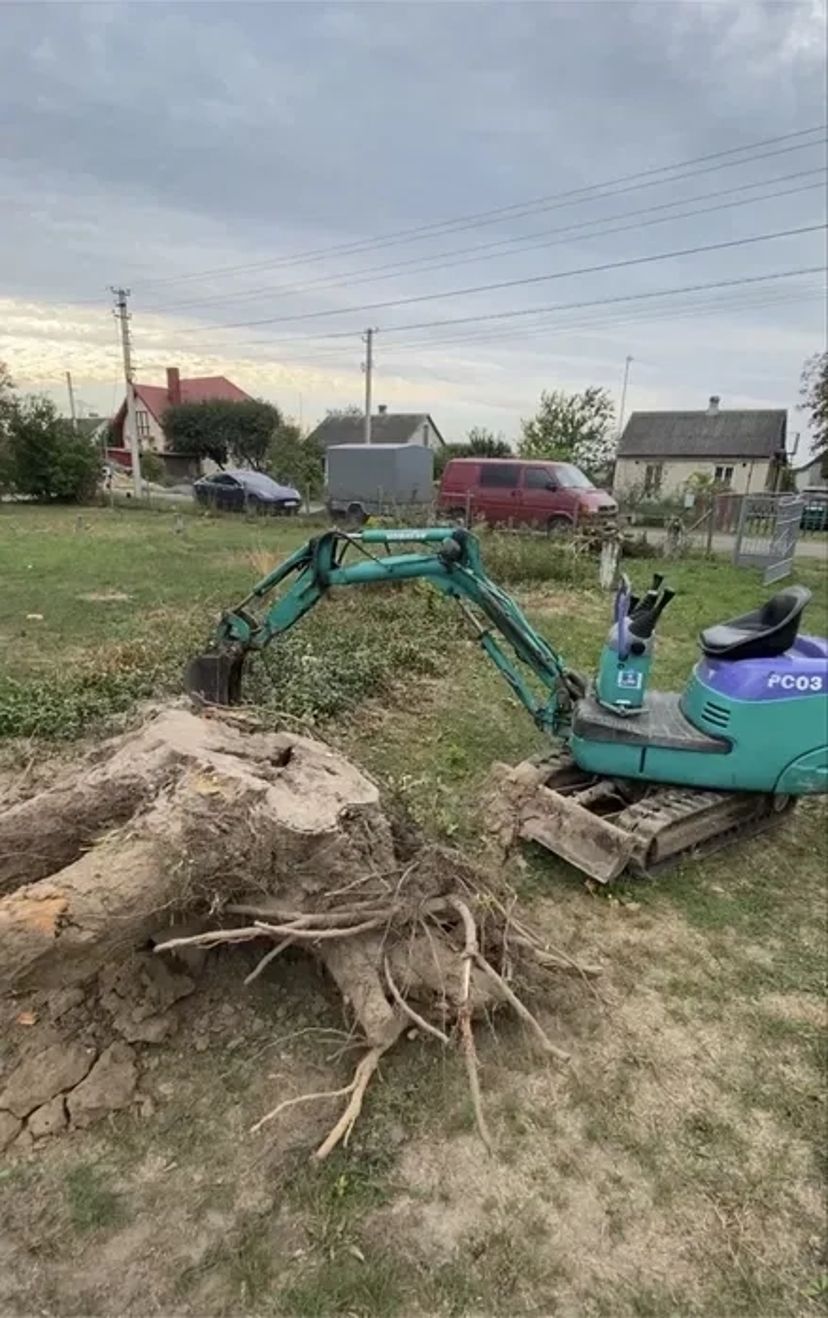 Гусеничний міні-екскаватор Komatsu PC03