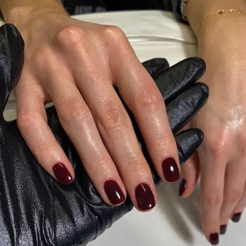 Маникюр, педикюр, наращивание Малый рынок