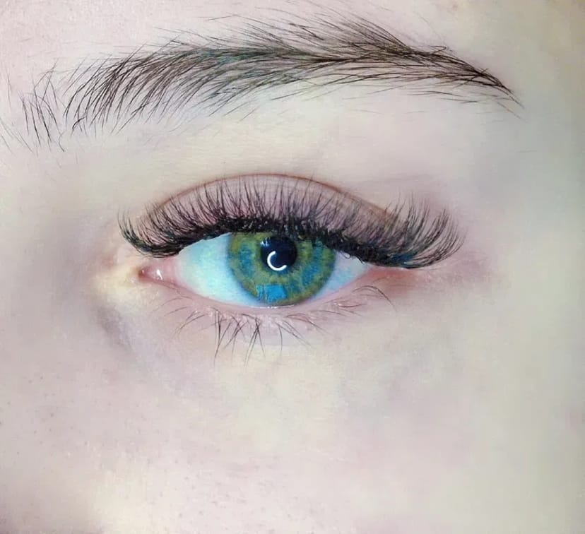 Нарощення вій. Корекція брів. Р-н Жадова 500 грн.!