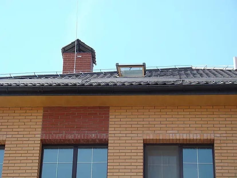 Монтаж систем блискавкозахисту традиційної