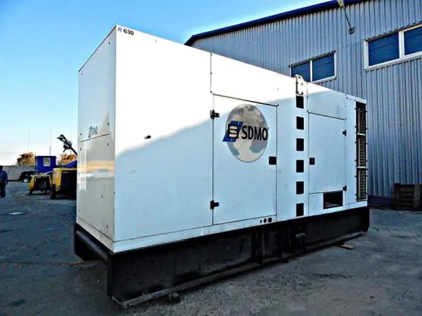 Дизельний генератор SDMO R630