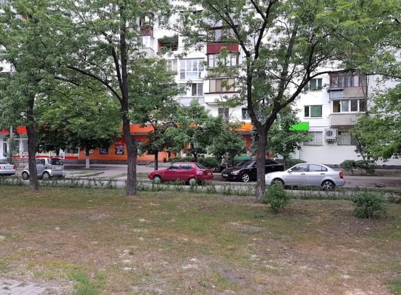 Фасадне приміщення 171 м2 на Русанівці