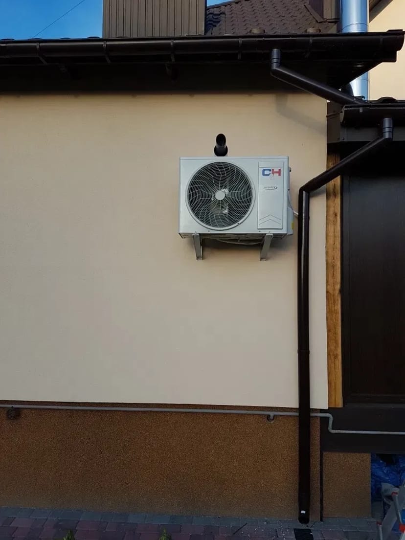 Встановлення, чищення, ремонт та заправка кондиціонерів.