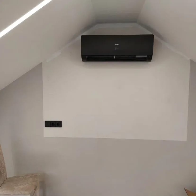 Встановлення, чищення, ремонт та заправка кондиціонерів.