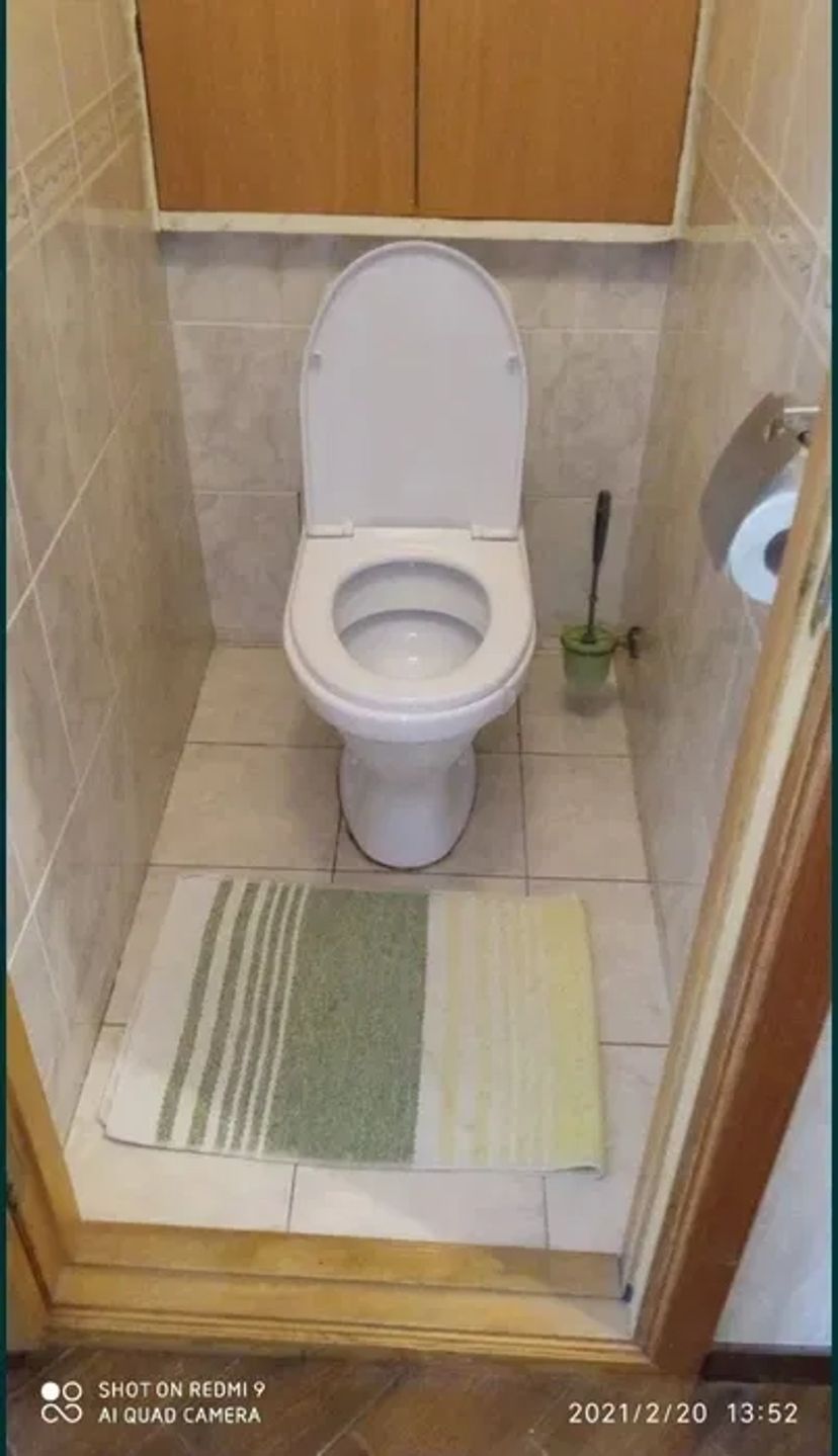 Вітальня 18 кв.м з лоджиєю дівчині 10 хвилин від метро, безпека, турбота, затишок