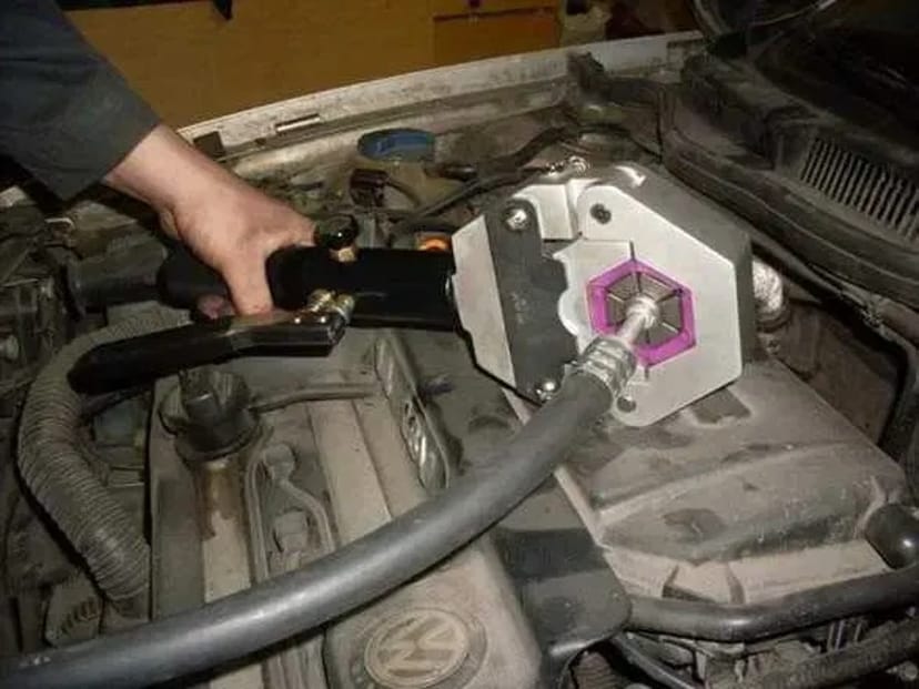 Заправка авто кондиціонера фреоном R134A 1234yf R744 ремонт чищення