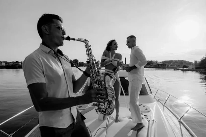 Катер-яхта Bavaria 37 Sport HT VIP ресторан Заферано Золоче