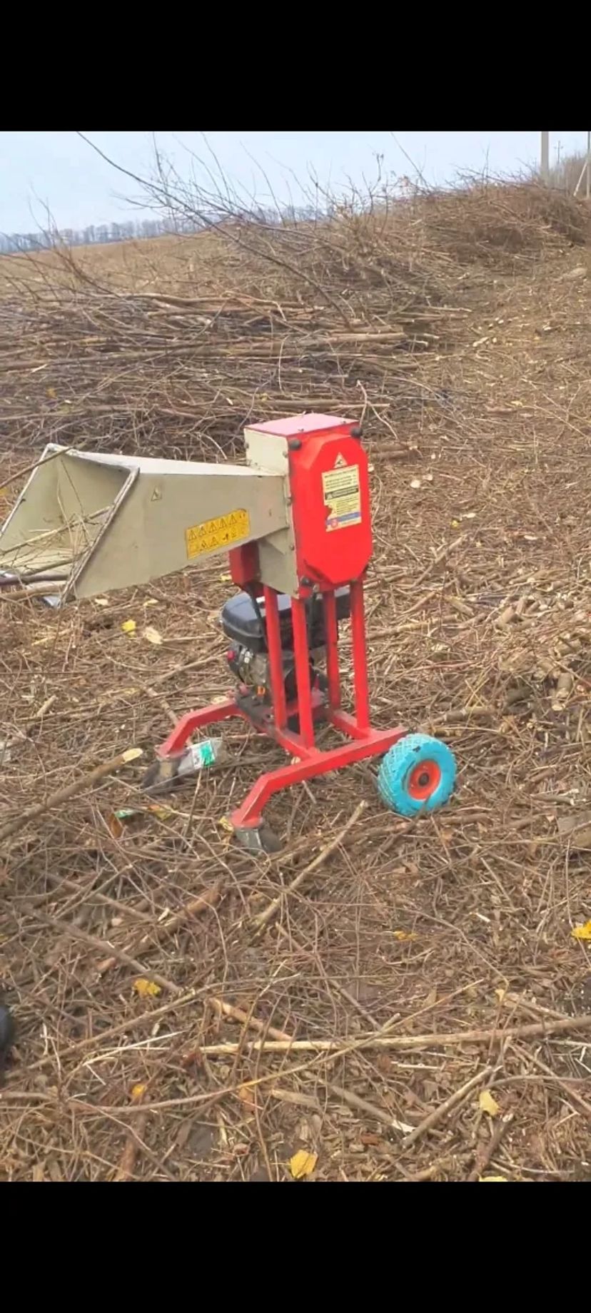 Оренда подрібнювача гілля дерев, щепорізом дробілкою,