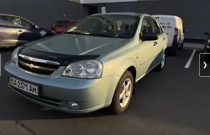 Авто Chevrolet Aveo, Chevrolet Lacetti, Hyundai elantra.