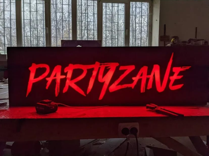 Вивіски, Зовнішня реклама. Лайтбокси, світлодіодні надписи.