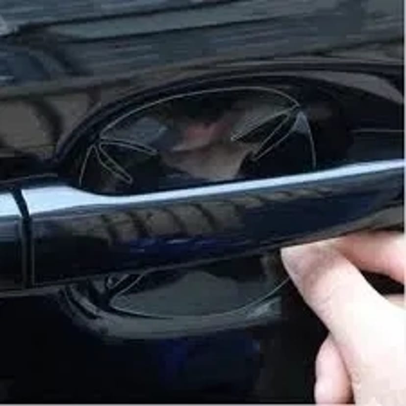 Полірування фар з подальшим бронюванням антигравійною плівкою