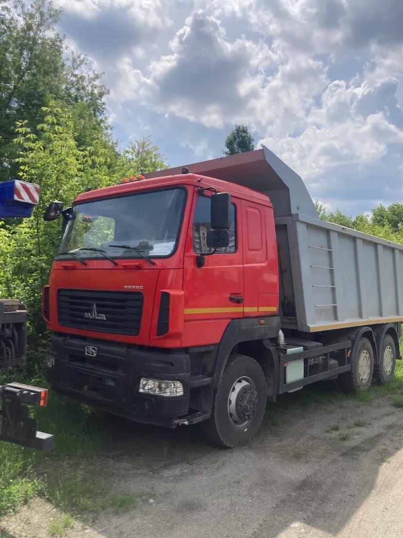 Самоскид МАЗ 650128 