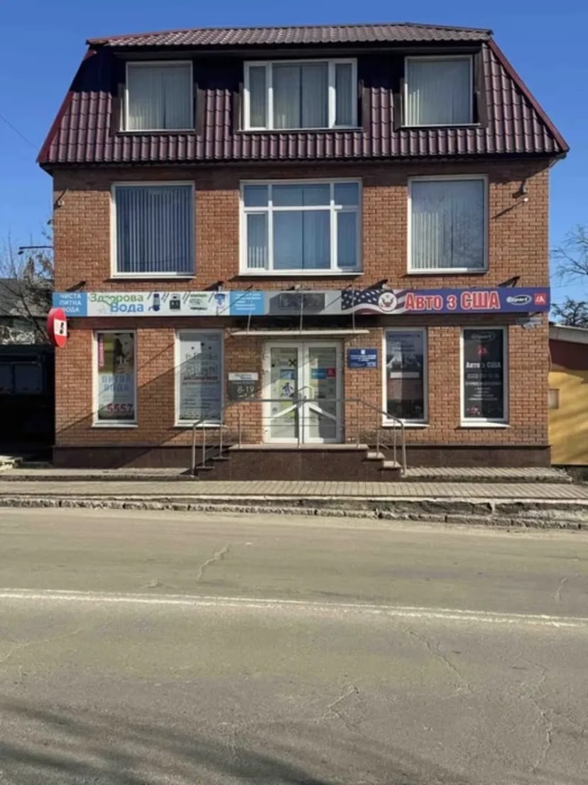 Комерційне приміщення - підійде для ведення різних видів бізнесу