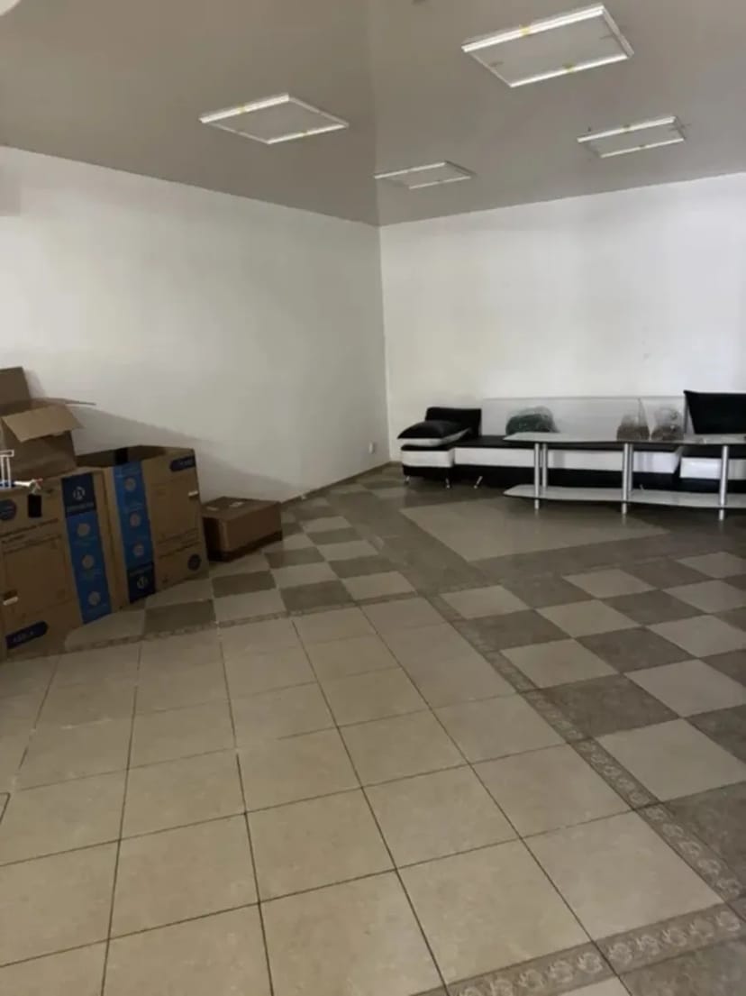 Комерційне приміщення - підійде для ведення різних видів бізнесу