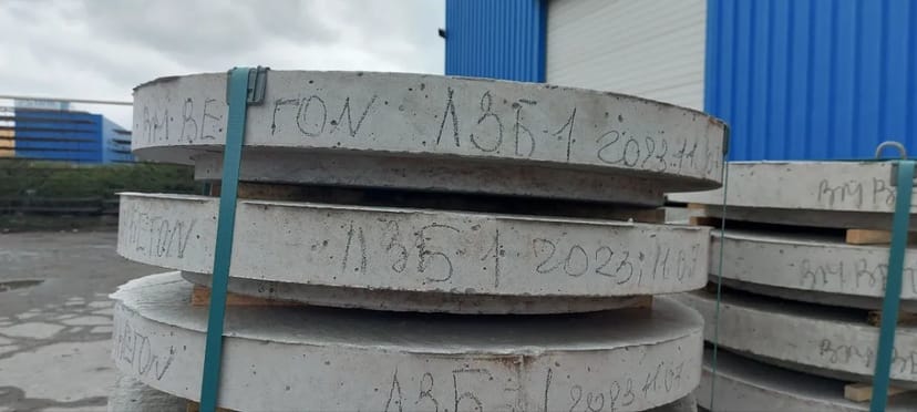 Люк колодязя ЛЗБ -1, L 800, B 100, H 660 від завода виробника BM BETON