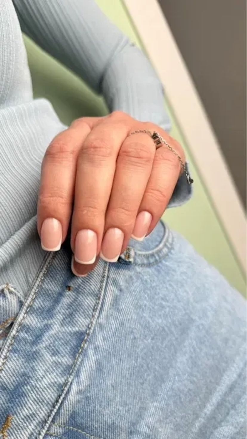 Потрібні Моделі на Манікюр та Педикюр для Відпрацювання Швидкості: Гарний Дизайн у Подарунок!