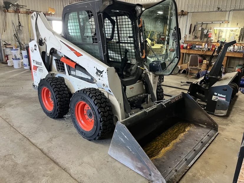 Універсальний колісний мінінавантажувач Bobcat S570