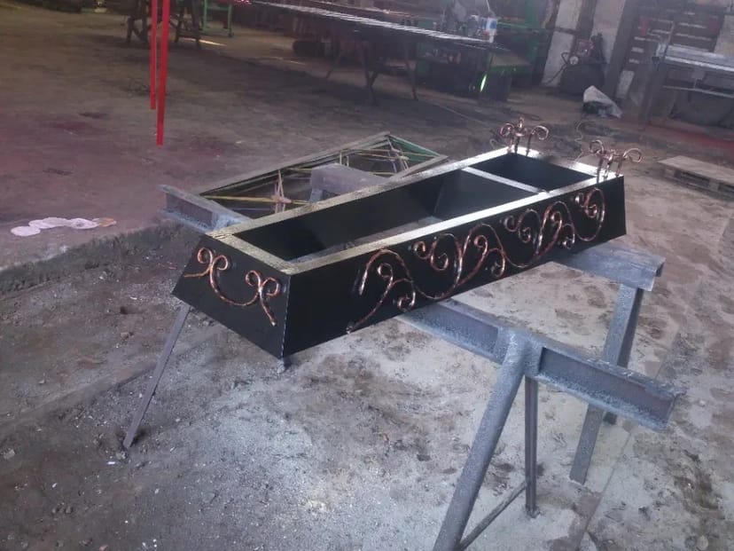 Хрести ковані ручної роботи, виготовлення.