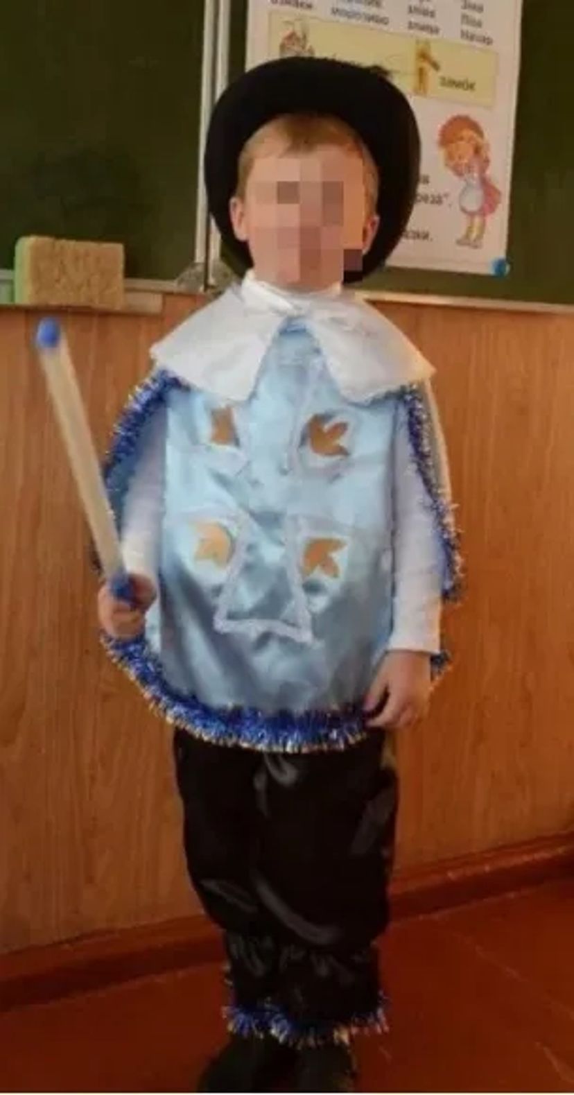 Новорічний костюм мушкетера.