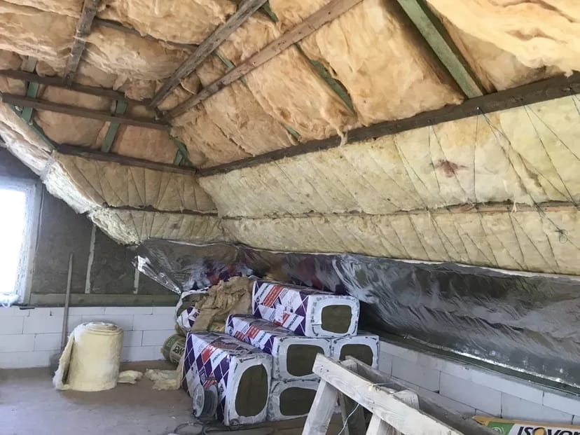 Утеплення даху мансард перекриття мінеральною ватою монтаж осб