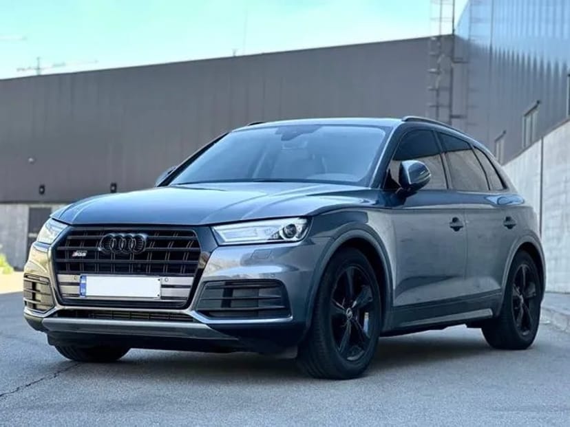 120 Позашляховик без водія Audi Q5-Quattro