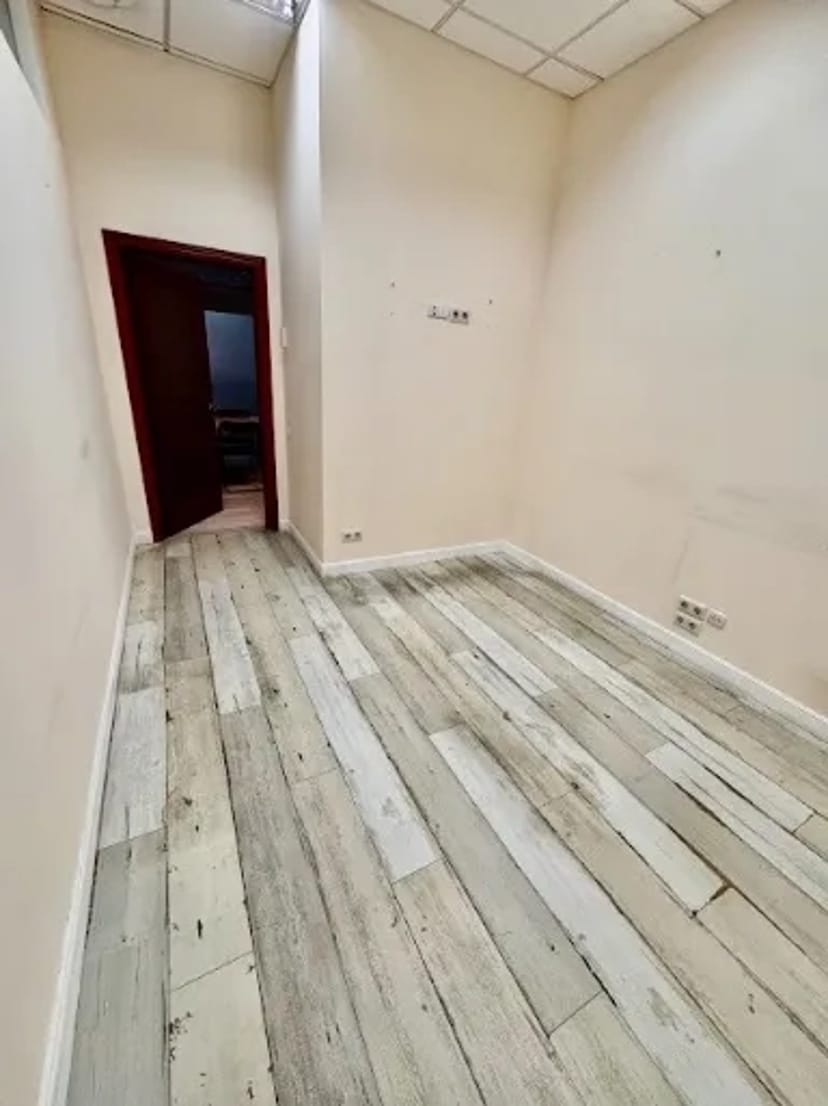 Приміщення 117 м2 в БЦ Леонардо, метро Золоті Ворота