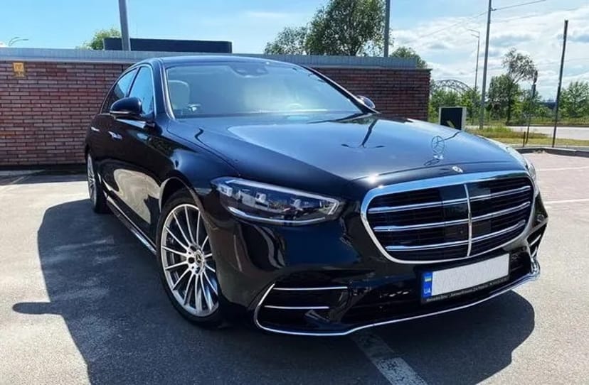 048 Mercedes 223 S-класу на весілля замовити з водієм