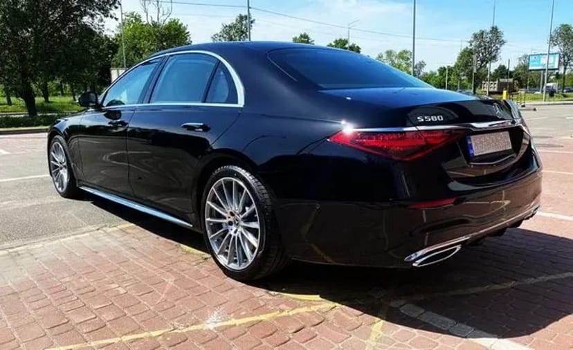 048 Mercedes 223 S-класу на весілля замовити з водієм