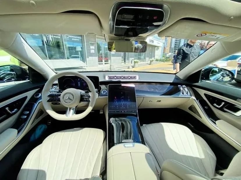 048 Mercedes 223 S-класу на весілля замовити з водієм