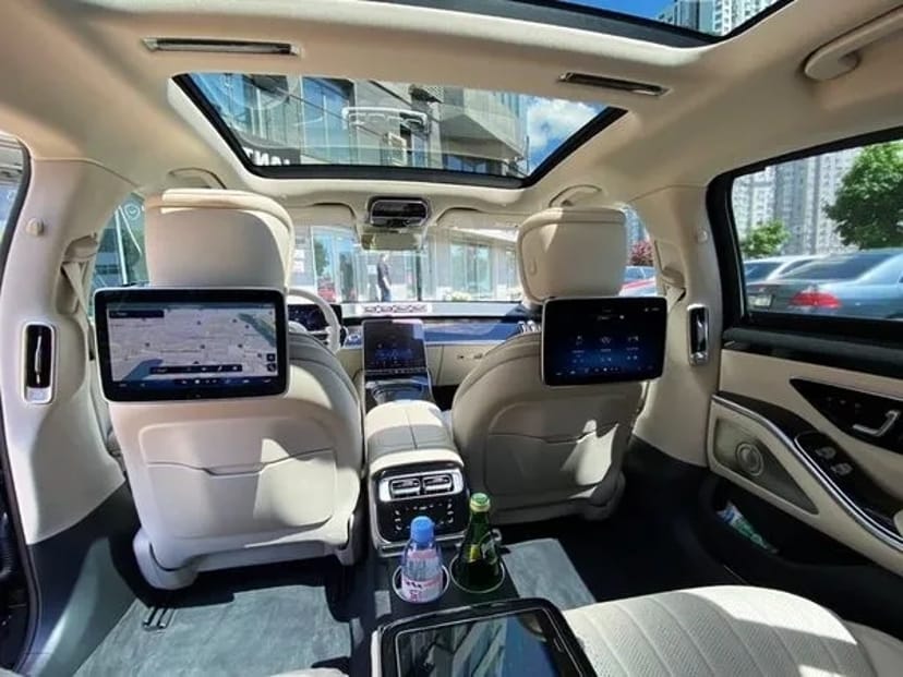 048 Mercedes 223 S-класу на весілля замовити з водієм
