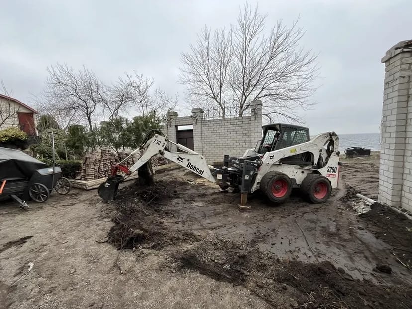 Екскаватор на базі bobcat