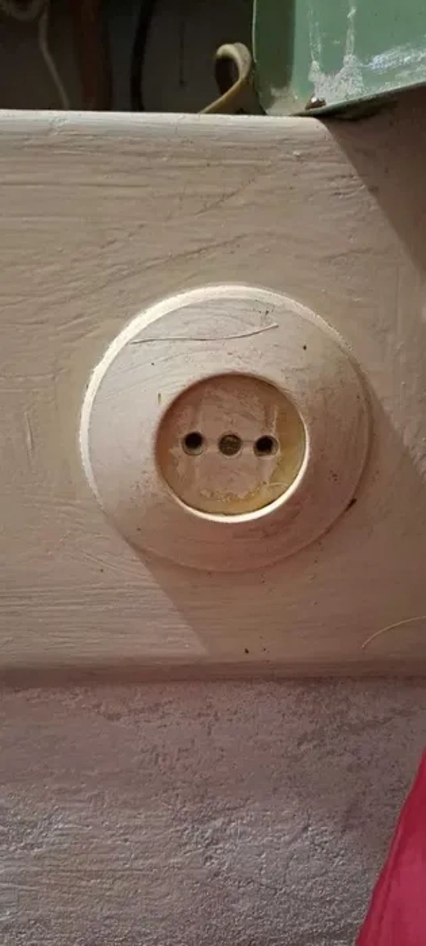 Послуги електрика (обслуговування та ремон обладнання)