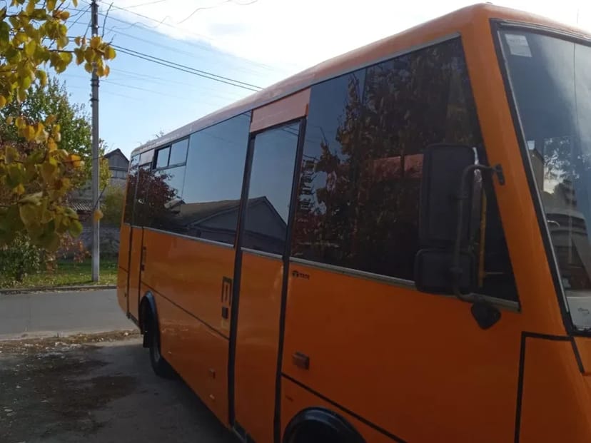 Послуги пасажирські перевезення на автобуси та мікроавтобус