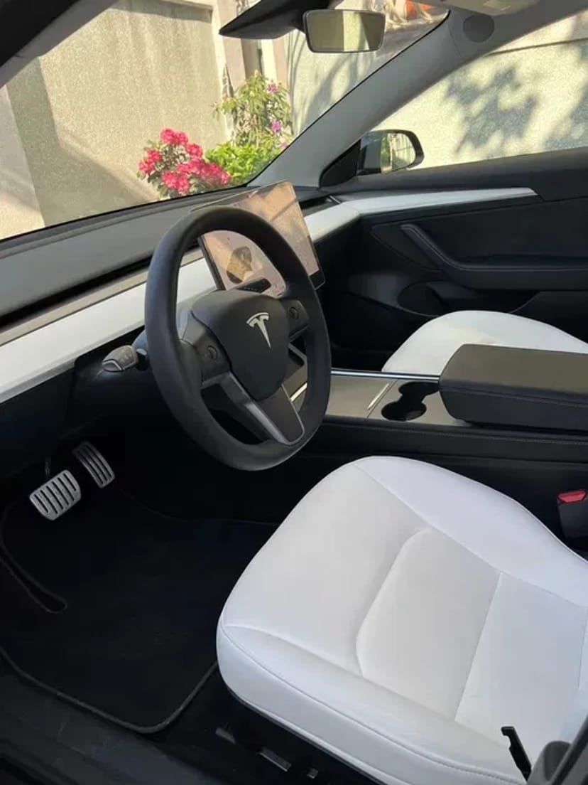 Автомобіль TESLA Model 3 Performance