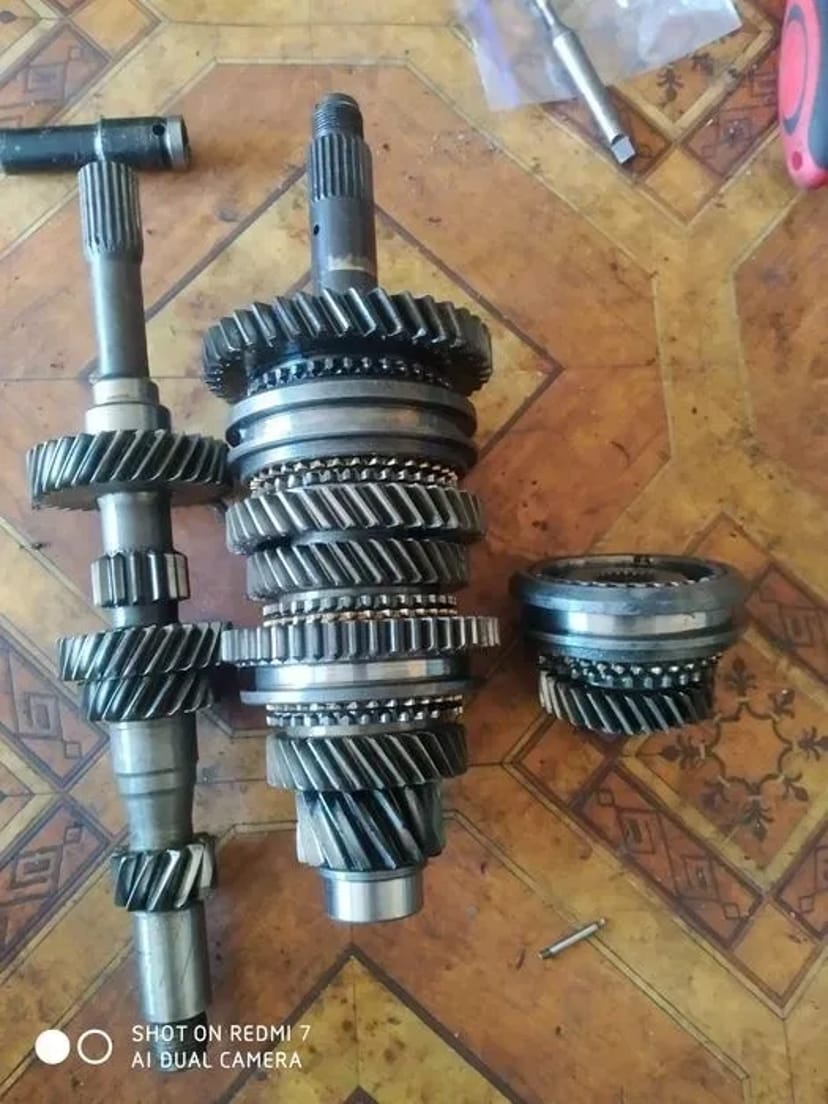 Ремонт МКПП механических коробок передач любой сложности.