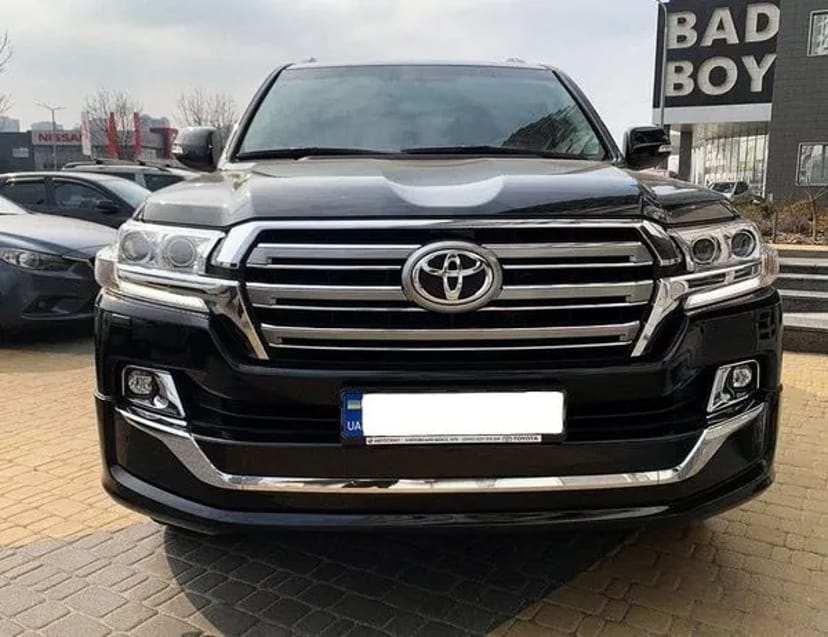 256 Джип Toyota Land Cruiser 200 4.5d на весілля
