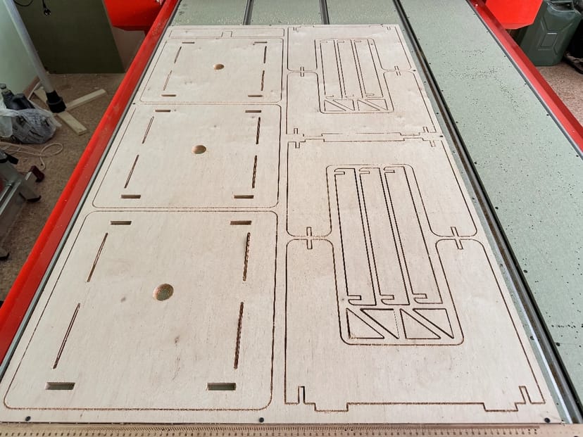 Фрезерна порізка криволінійний розкрий на ЧПУ Київ