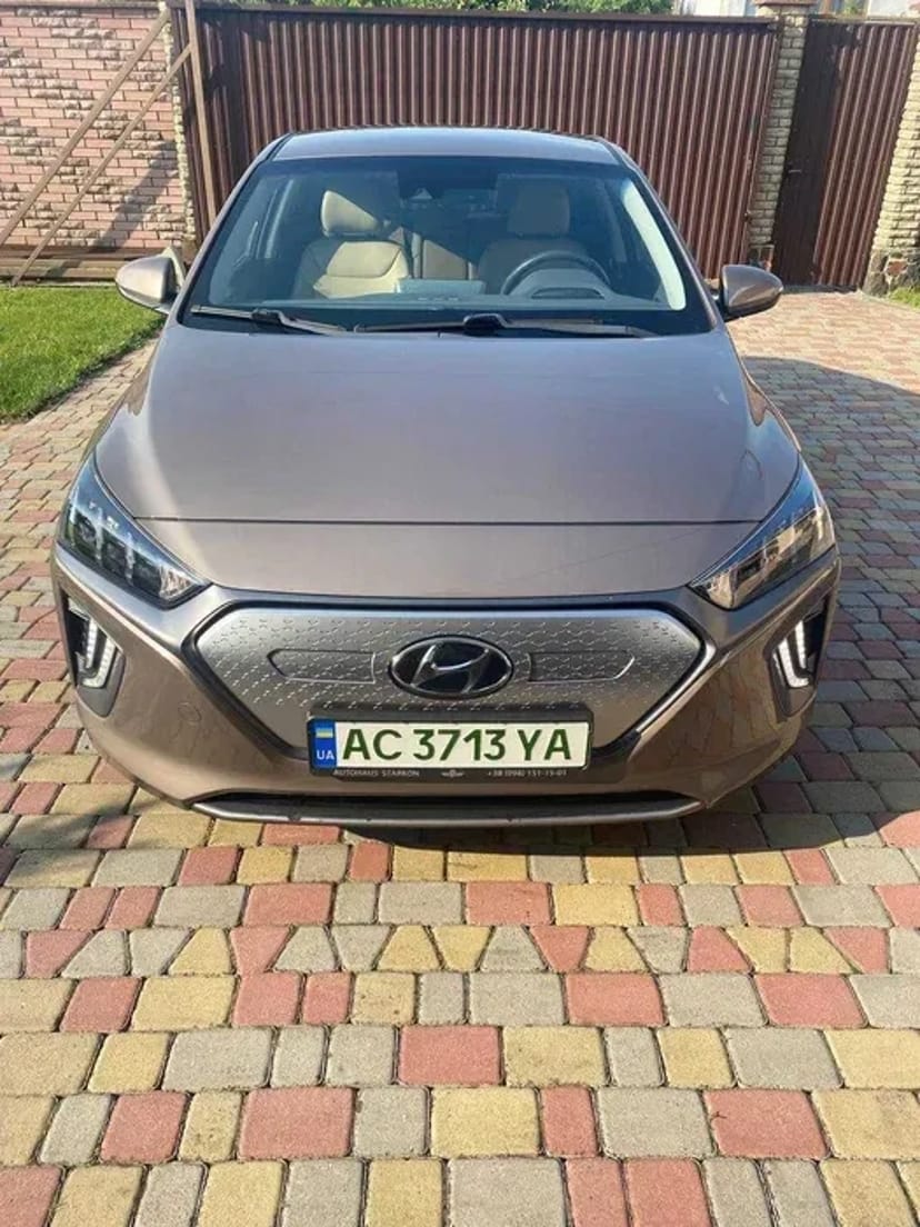 авто Hyundai Ioniq електро