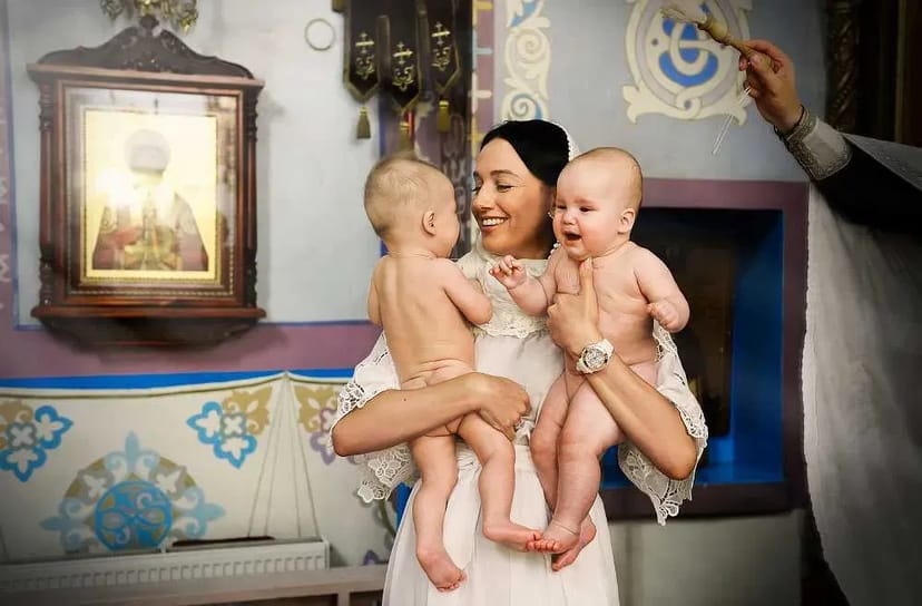 Фотограф на Хрестини. Хрещення. Київ. Профессійно. Якісно.