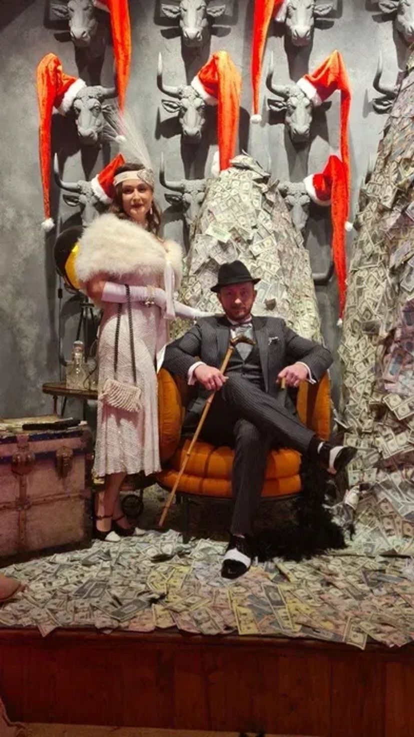 Жіночі та чоловічі наряди у Гангстерському стилі