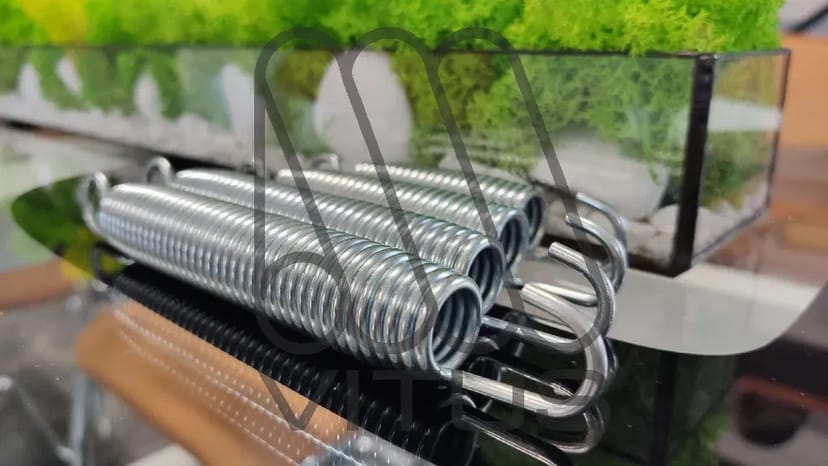 Пружина батута. Пружина для батута. Пружини для спортивного батута.