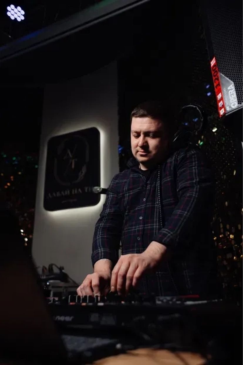 Dj Ді-джей на Ваше свято, звукове та світлове обладнання