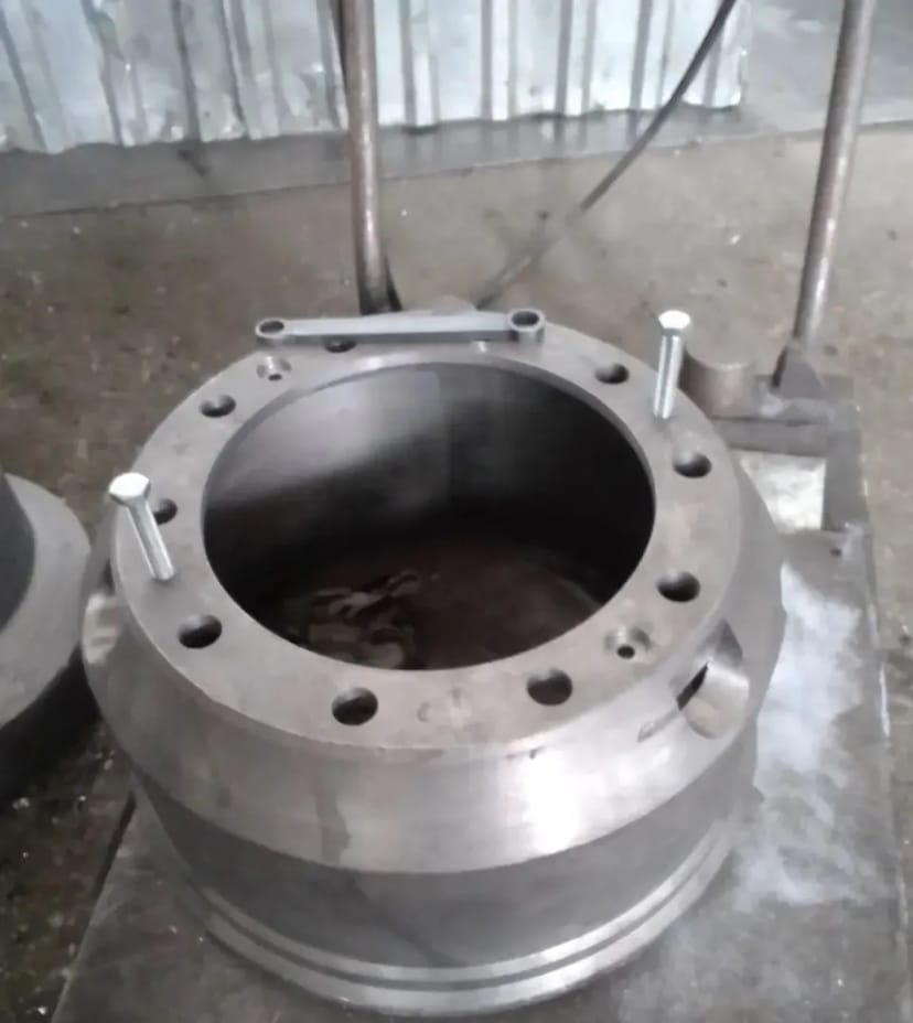 Сталеве лиття. виливання виробів за кресленнями.