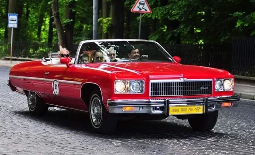 386 Ретро кабріолет Chevrolet Impala на зйомки фотосесію