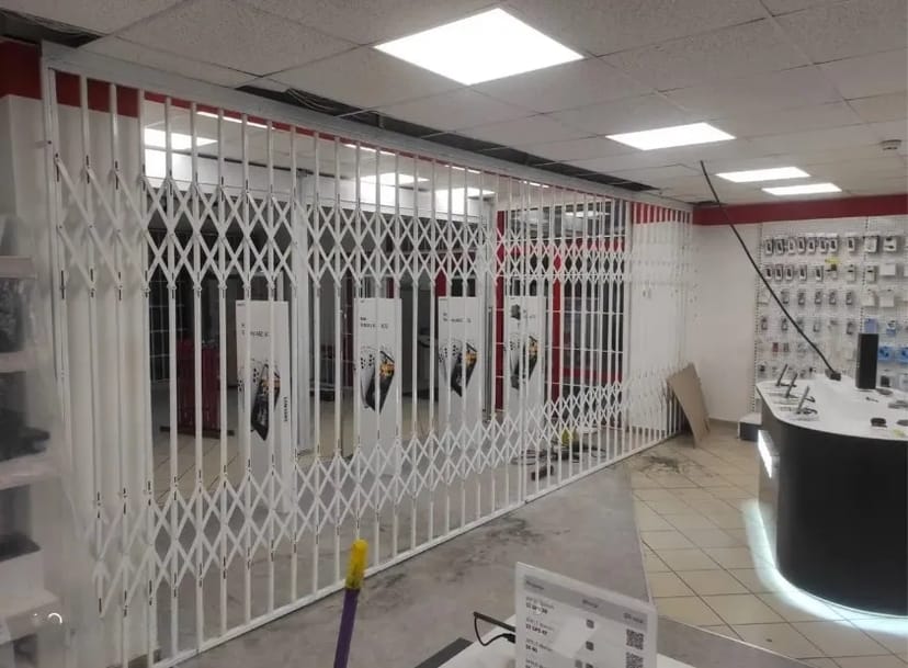 Виготовлення захисних металевих решіток на двері та вікна