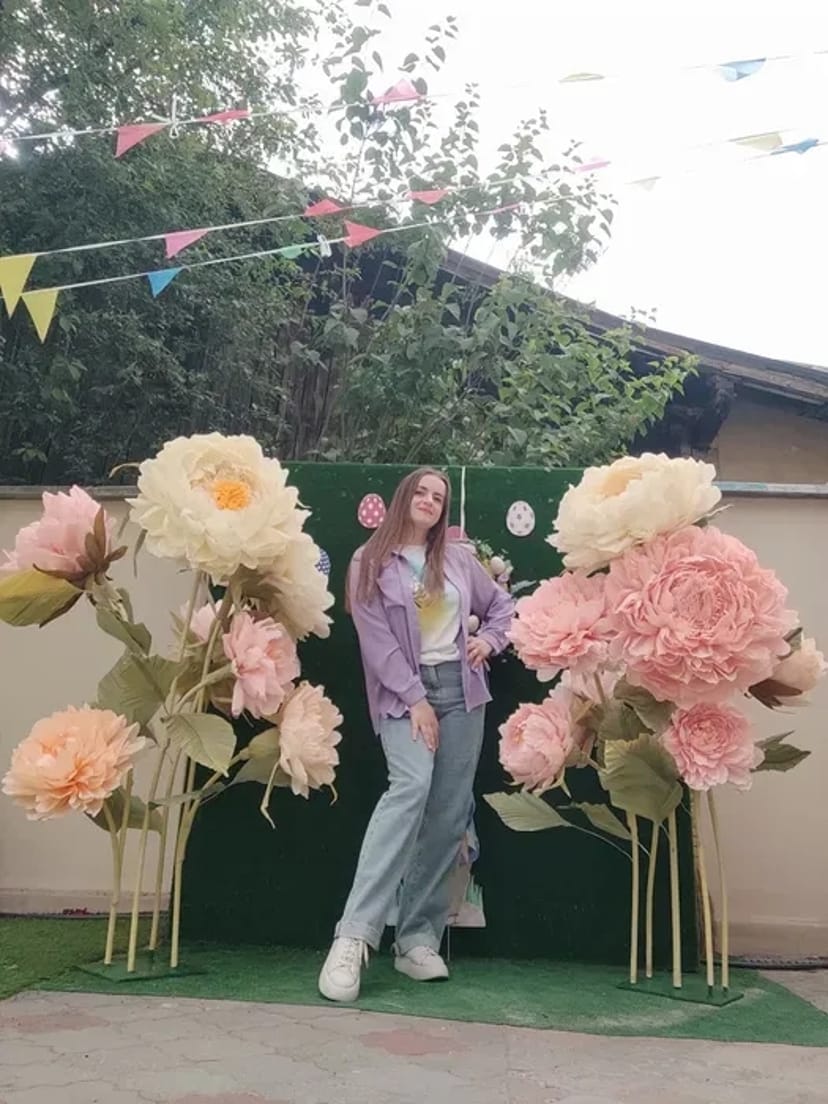 Неймовірні ростові квіти , декор.