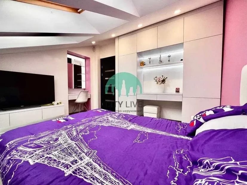 Ексклюзивна трирівнева квартири Центр (П)